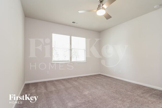 Building Photo - 477 Yoshino Cherry Dr