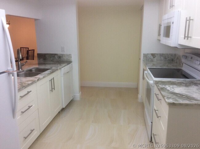 Building Photo - 955 Dotterel Rd