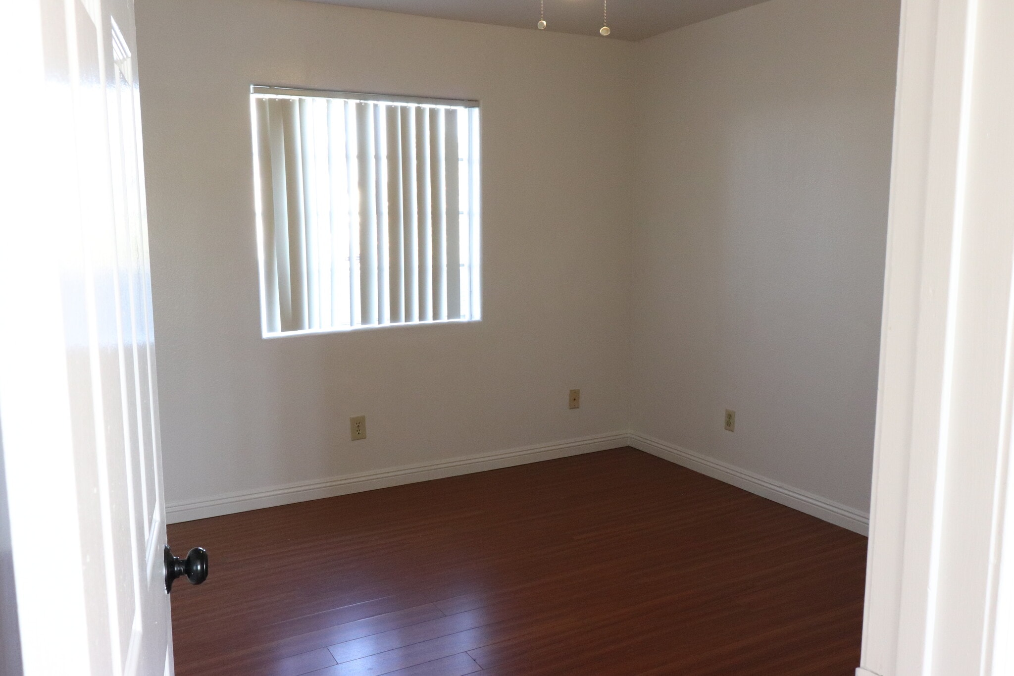 Building Photo - 14518 Marilla Ave