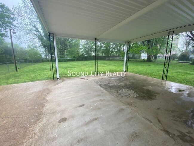 Building Photo - 265 Sunrise Ave