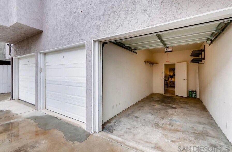 Connected Garage. Walks into Unit - 4414 39th St