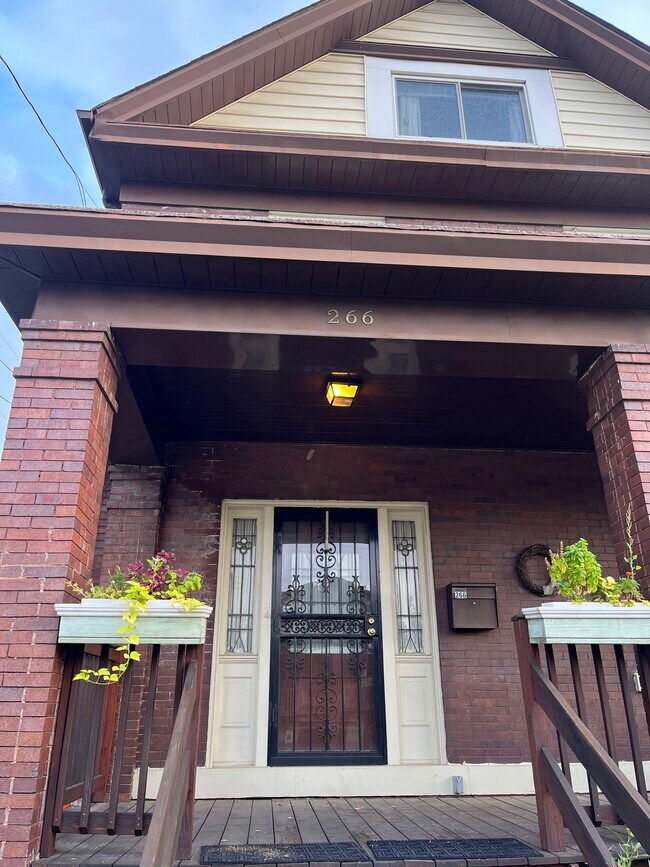 Generous Front Porch - 266 Bodmann Ave