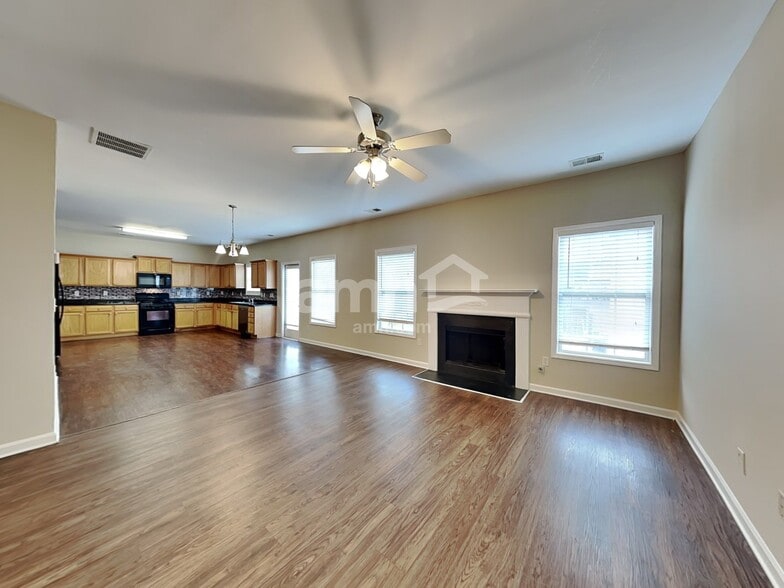 Building Photo - 17 Brookvalley Ct W