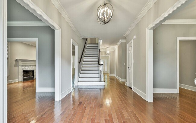 Building Photo - Executive Rental in Lake Redwine Community, 4 Bedrooms and 2.5 Baths 2 Car Garage - Newnan, GA