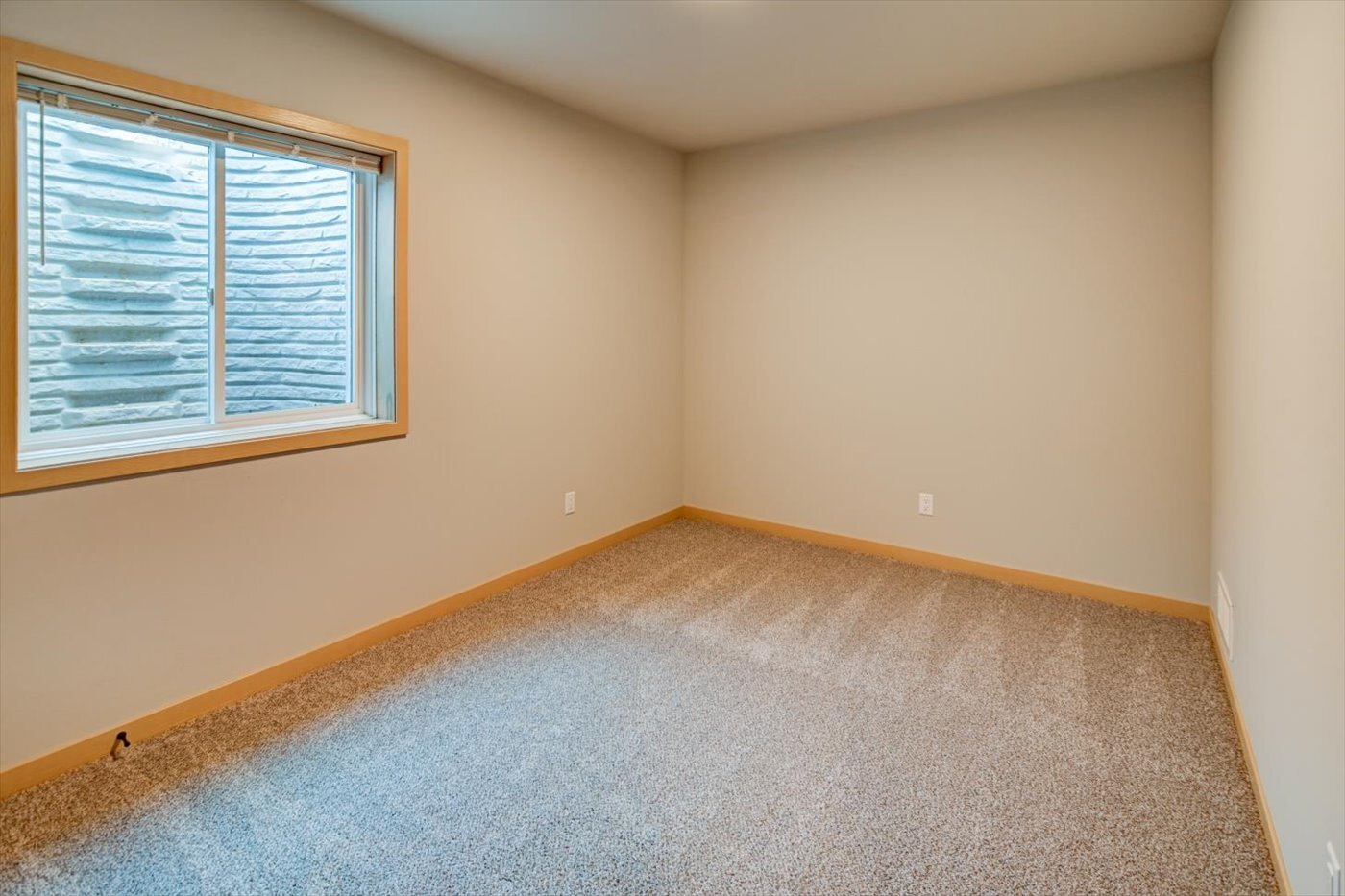 Building Photo - 4831 Suelo Rd