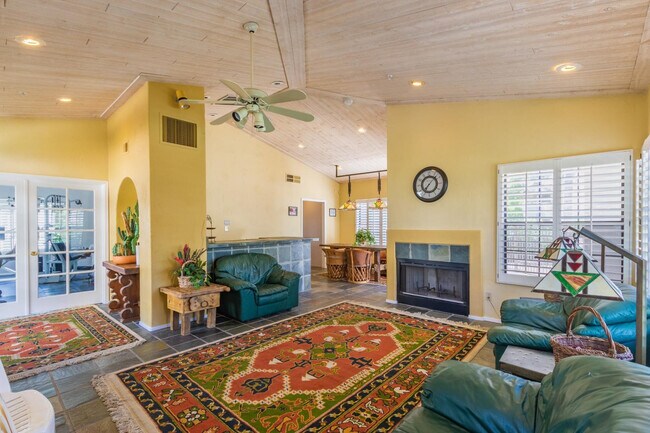 Building Photo - 6885 E Cochise Rd