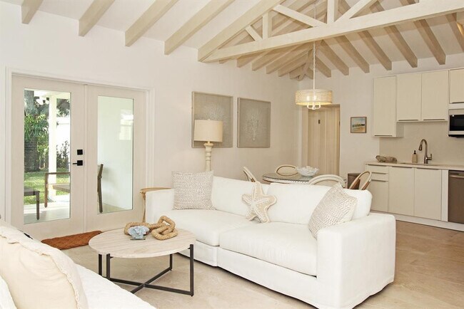 Primary Photo - 221 Princeton Dr