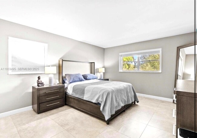 Building Photo - 8511 Old Country Manor