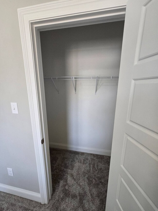 Building Photo - 13812 E El Bonito Dr