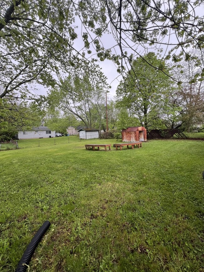 Building Photo - 1413 Mark Twain Dr