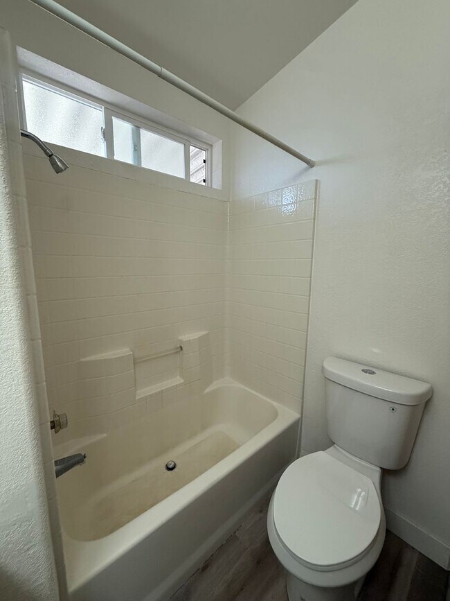 Building Photo - 4160 Jade St