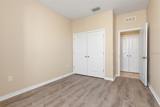 Building Photo - 8323 Enclave Way