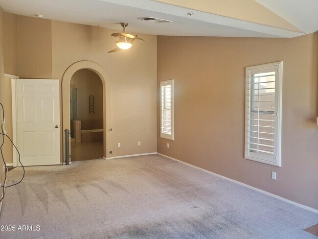 Building Photo - 12059 N 110th St