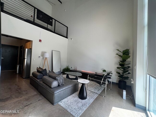 Building Photo - 200 Anthony St