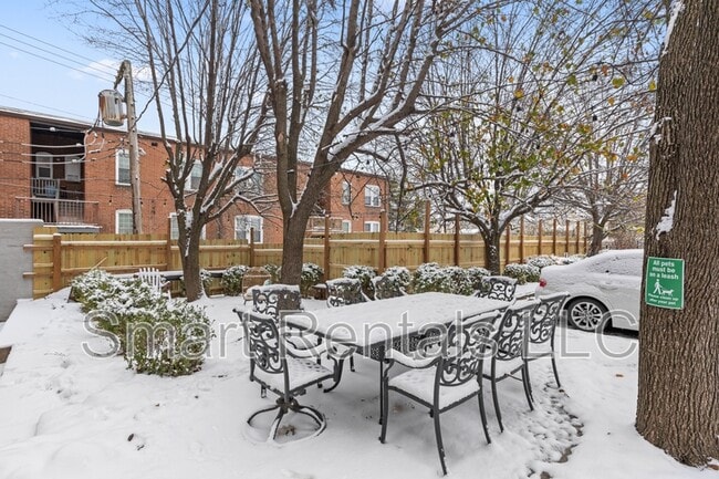 Building Photo - 4205 Ellenwood Ave