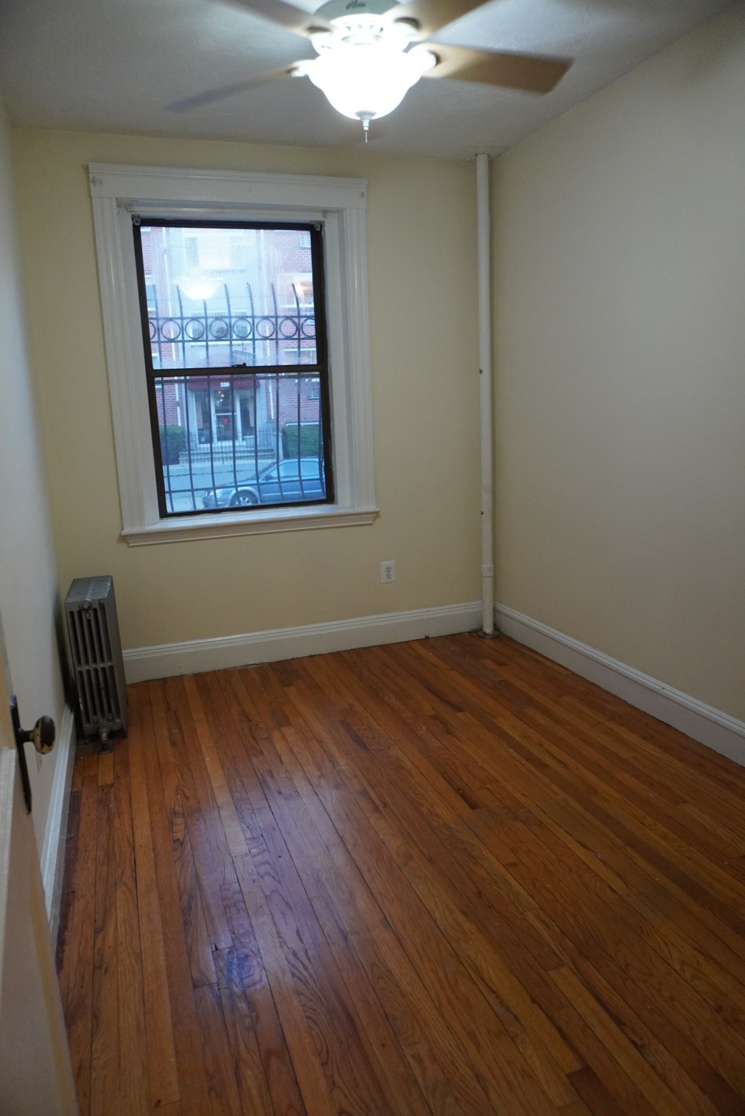 Building Photo - 240 Kelton St