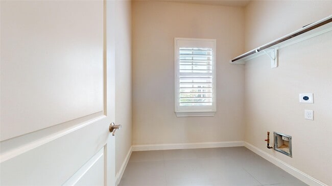 Building Photo - 10920 Wrenwood Manor