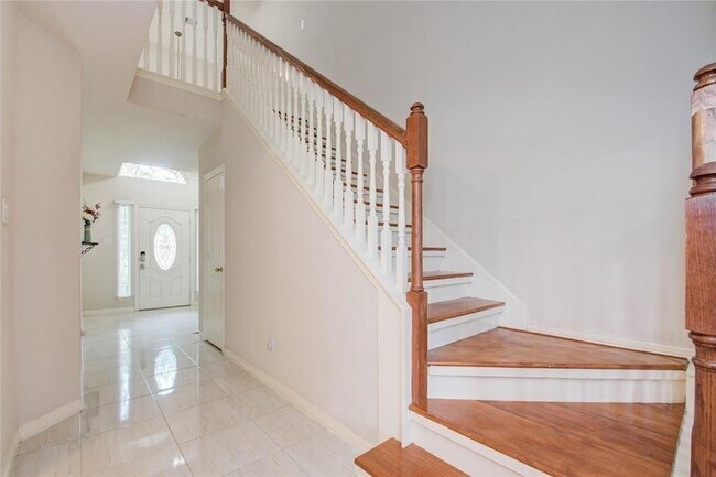 Building Photo - 7511 S Linpar Ct