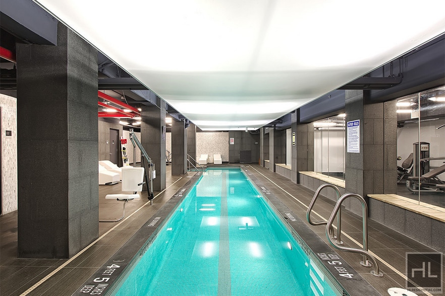 Building Photo - Large newly renovated 2 bed 2 bath - WEST END AVENUE