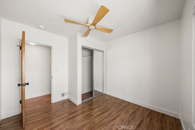 Building Photo - 518 Legion St