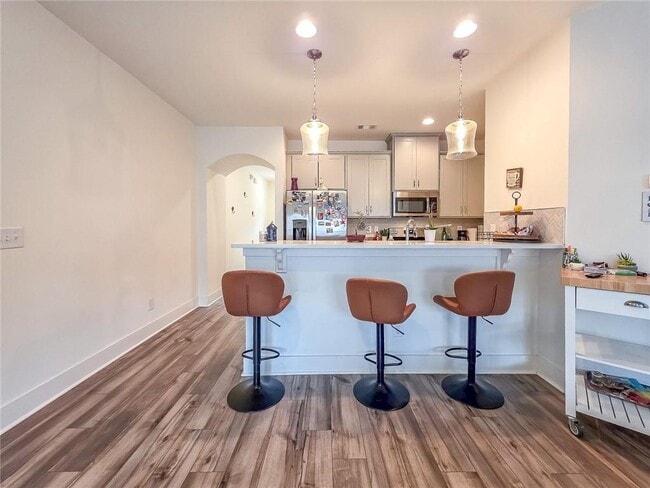 Building Photo - 5786 Calle Vis Dr