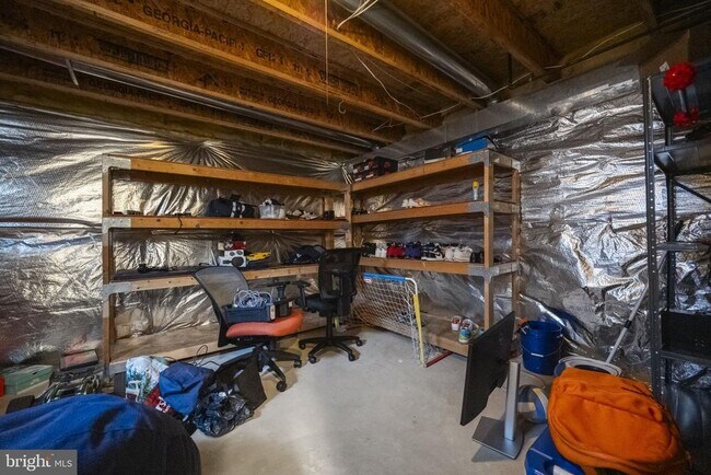 Building Photo - 608 Talmadge Ct SE