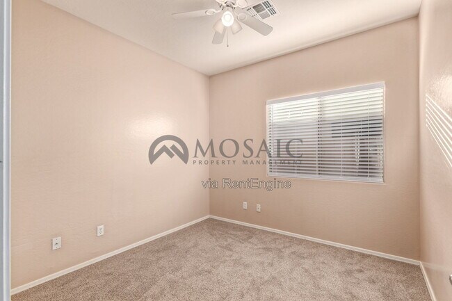 Building Photo - 2317 S 88th Dr