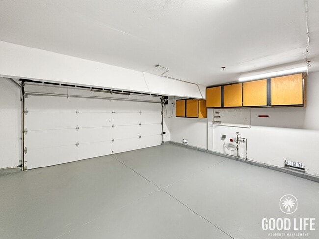 Building Photo - Fully Renovated End-Unit 3BD/2.5BA in Lake Forest with Views, Private Yard & 2-Car Garage