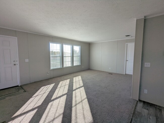 Building Photo - 471 Montana