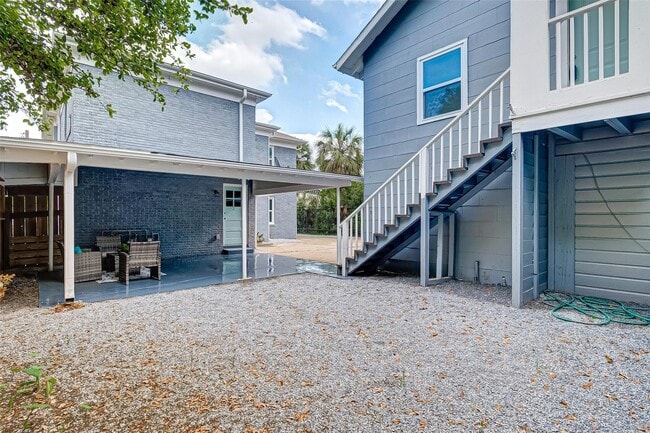 Building Photo - 2420 Huldy St