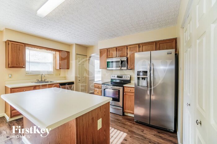 Building Photo - 784 Middlebury Way