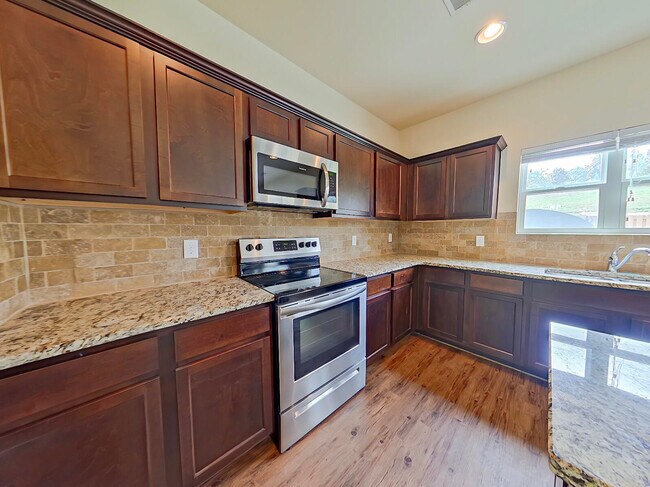 Building Photo - 156 Sims Ct