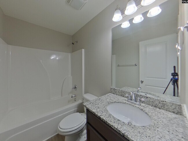 Building Photo - 333 Finch Ln