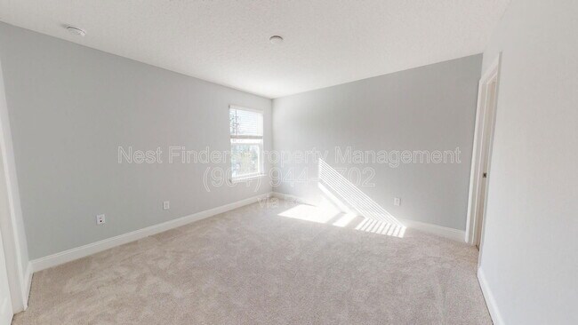 Building Photo - 307 Killarney Ave