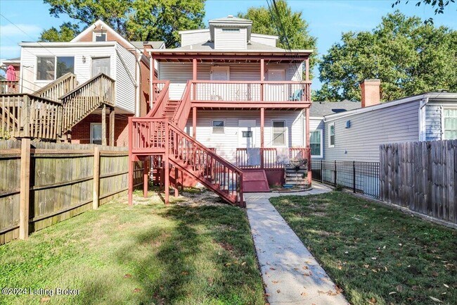 Building Photo - 1802 Deerwood Ave