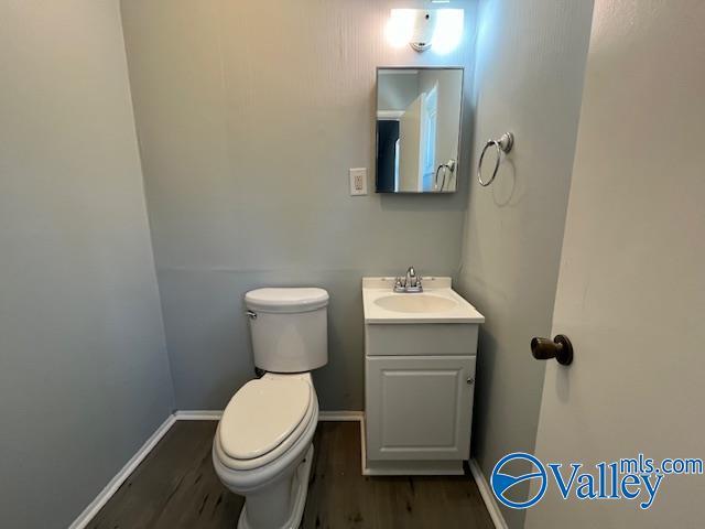 Building Photo - 315 Hillside Rd SW