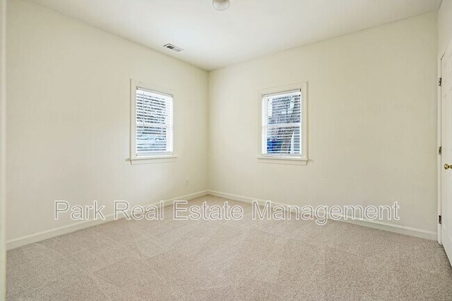 Building Photo - 505 N Greensboro St