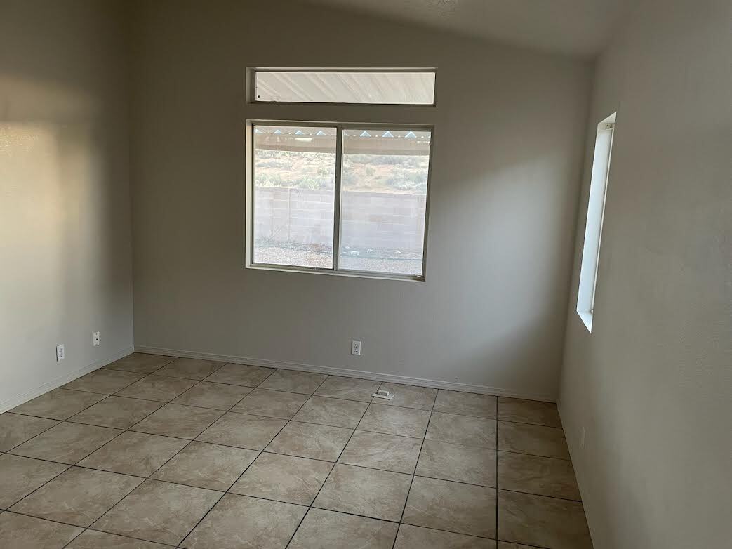 Building Photo - 6936 Skylar Dr NE