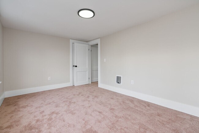 Building Photo - SCORE 50% OFF 1ST MONTH'S RENT IF SIGNED BY FEB 20! Newly Renovated 3 Bedroom home in Bridgeville...