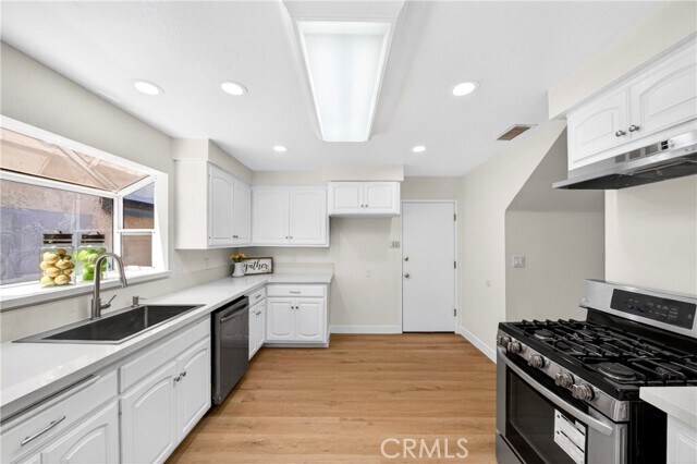 Building Photo - 7552 Thousand Oaks Dr