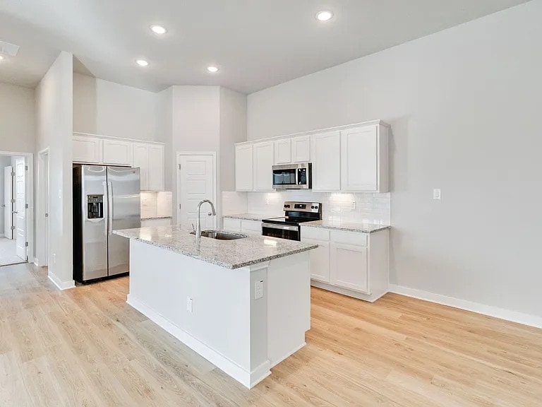 Building Photo - 358 Nespral Dr