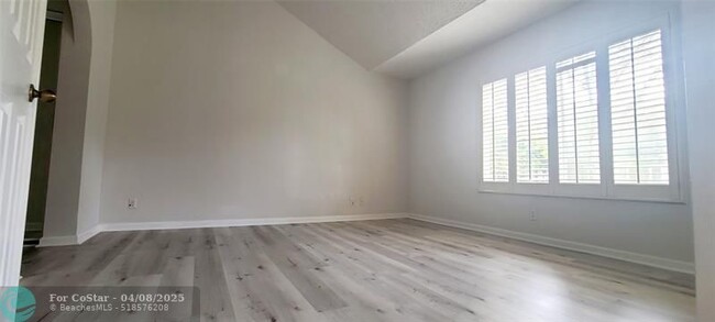 Building Photo - 7303 NW 61st Terrace