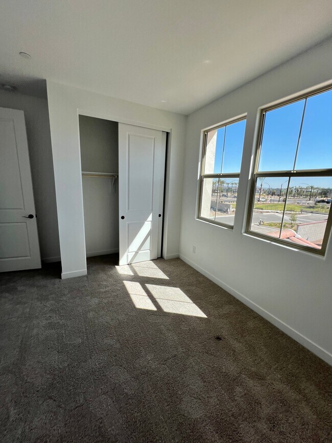 Building Photo - 2773 Claire Dr