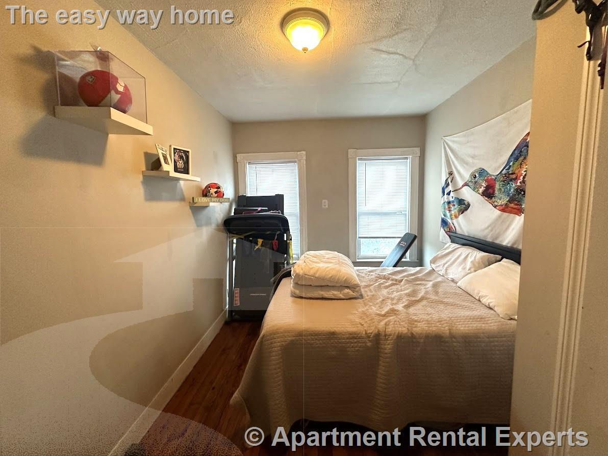 Building Photo - 9 Medford St