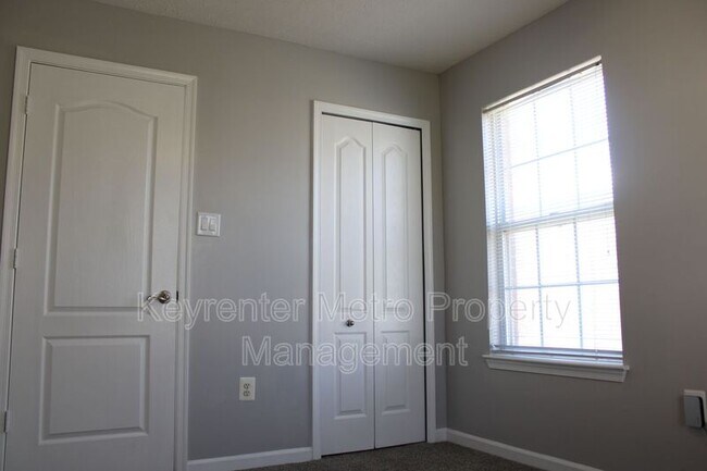 Building Photo - 9900 Prince Royal Pl