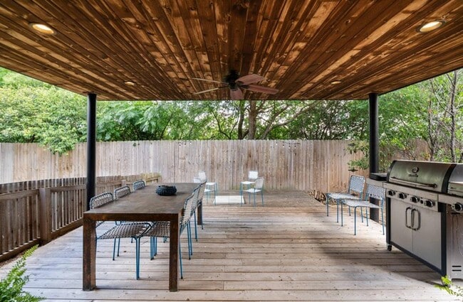 Building Photo - 3307 Sanderling Trail