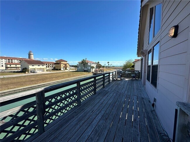 Building Photo - 738 Imperial Harbor Dr