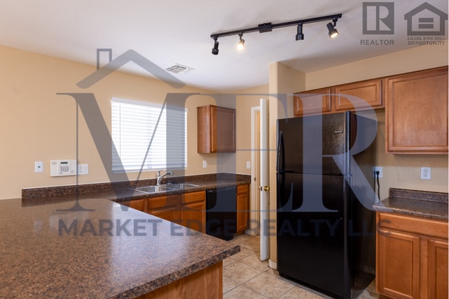 Building Photo - 4Bed/3Bath Home in Maricopa! $1599 MOVE-IN...