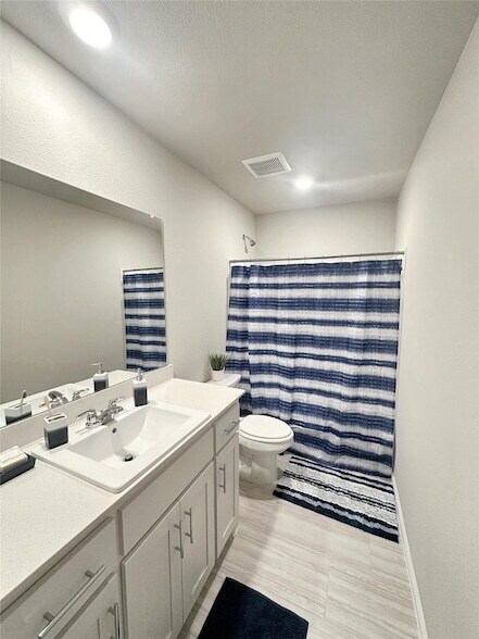 Building Photo - 3065 Strawberry Farm Ln
