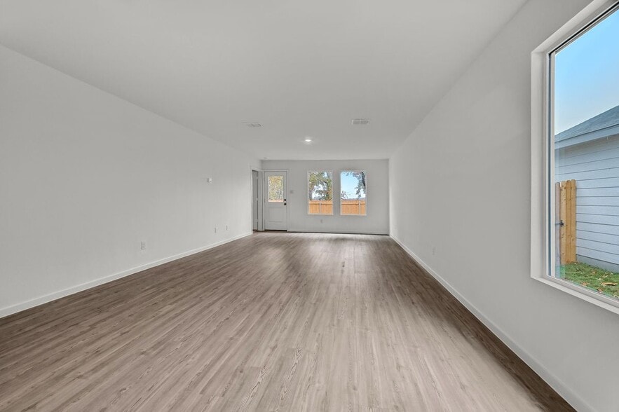 Building Photo - 6622 Highlands St